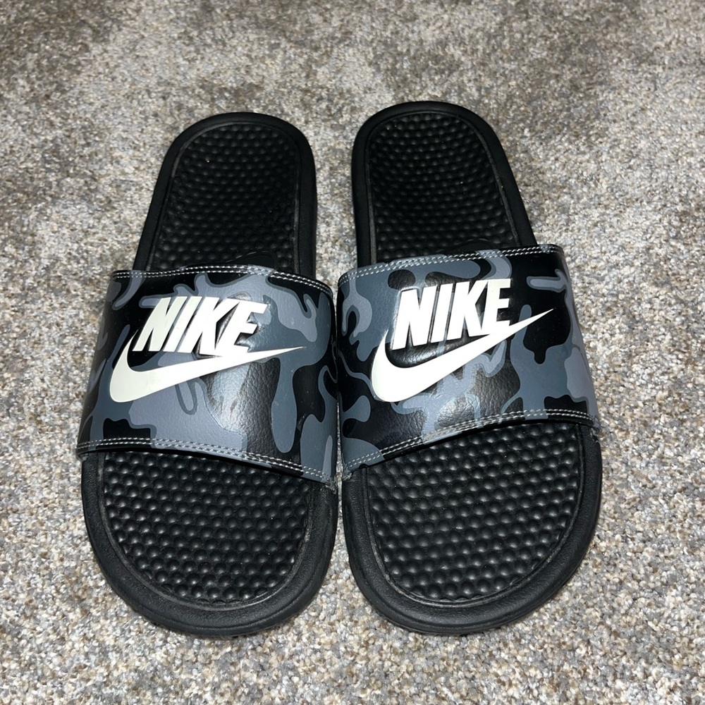 Nike Men’s Slides Slip On Black Gray Camo Size 10